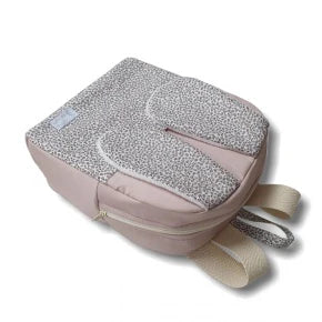 Mochila con orejas de conejo