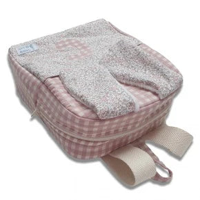 Mochila con orejas de conejo