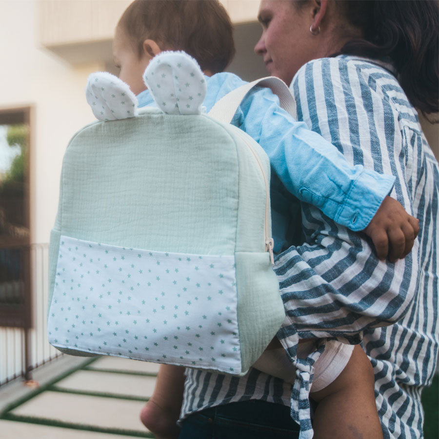 Mochila con orejas de oso
