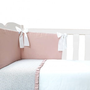 Conjunto Cuna En  Lino Rosa Nude, Blanco Y Flor Paula